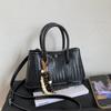 Retro niche woven pattern bag women's new high-end versatile messenger bag small bag