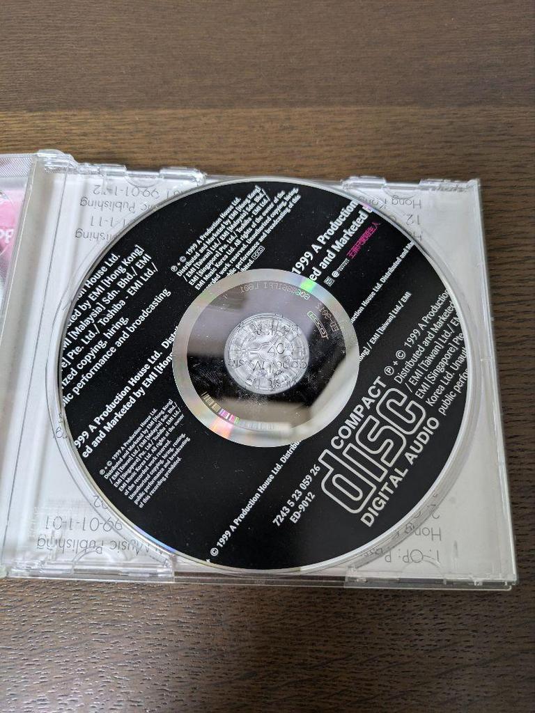 [USED] Faye Wong CD/VCD Set