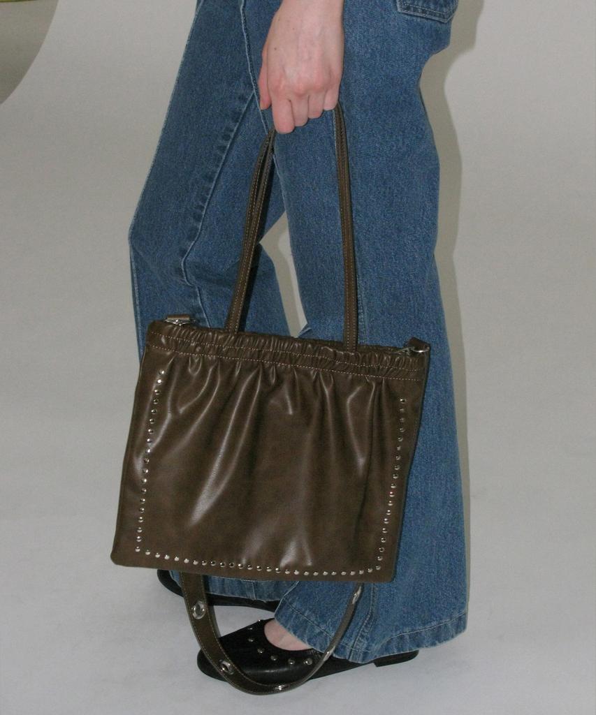 Partimento Women 2Way Studded Shirred Flat Bag_Brown