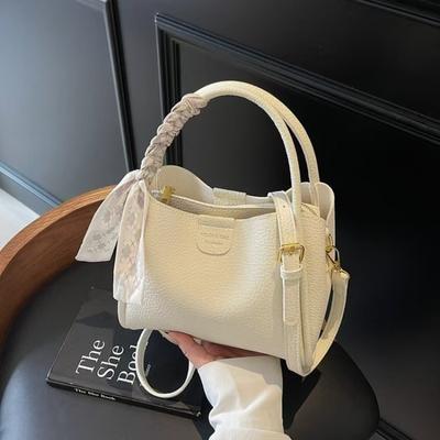 Premium Texture Messenger Bag Simple Solid Color Versatile Handbag Niche Design Messenger Bag Fashionable Commuter Bucket Bag