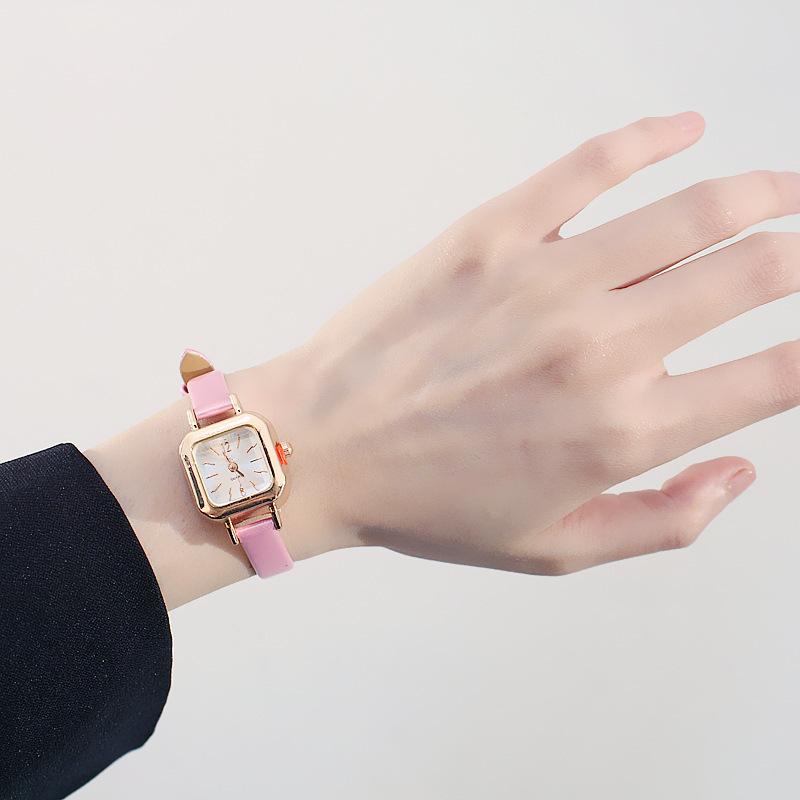 Women Vintage Square Watch Quartz Analog Watch Mini Dial Business Dress Leather Watch