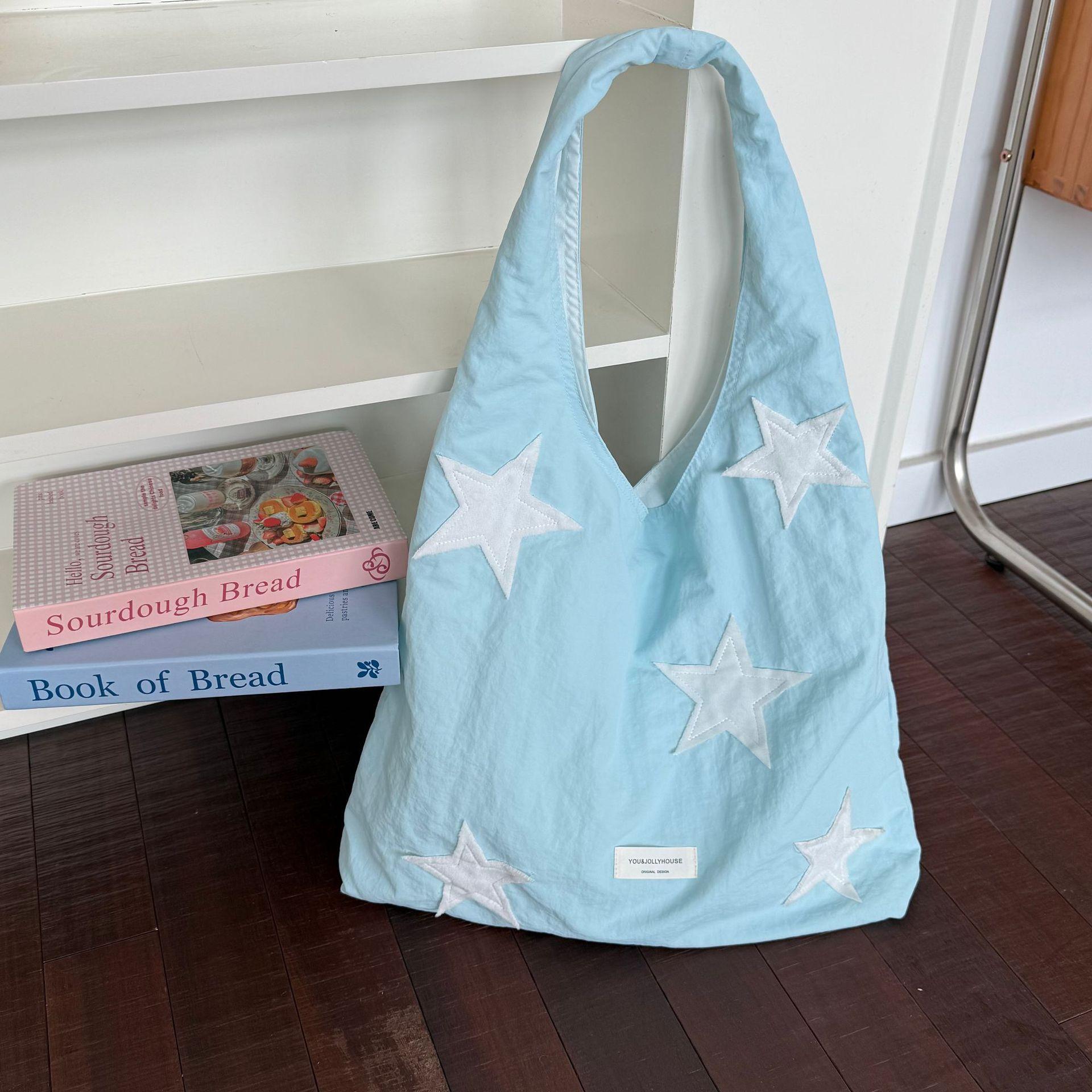

New Star Design Shoulder Bag Large Capacity Tote Bag with Letters Label for Daily Use синій