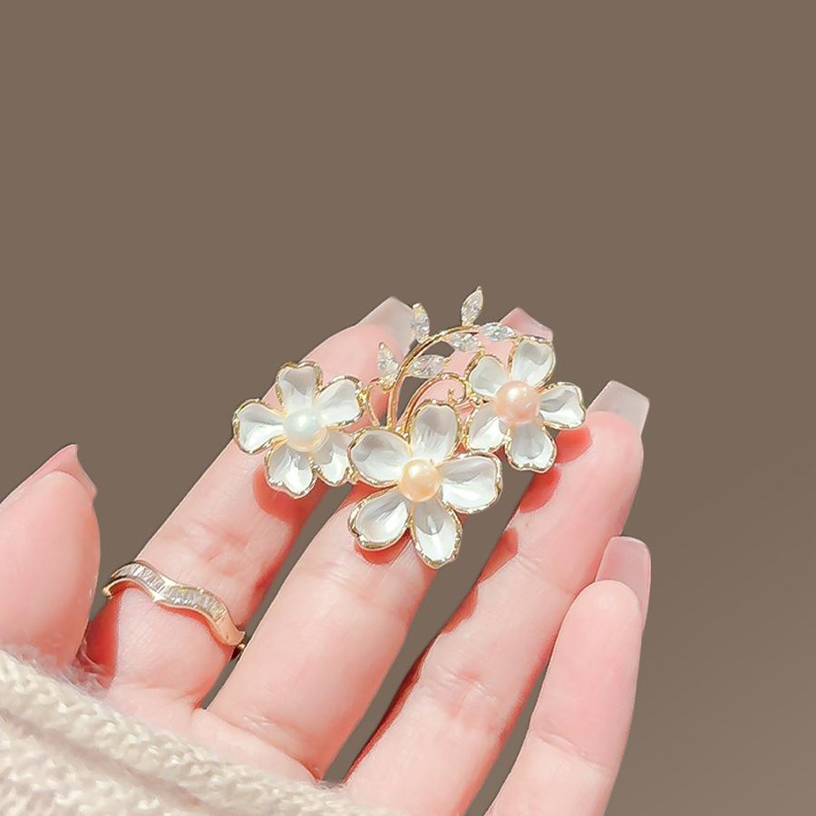 

Брошь Цветок Жемчуг Женская Высококлассная и Элегантная Брошь Пальто, Корсаж для Костюма Аксессуар