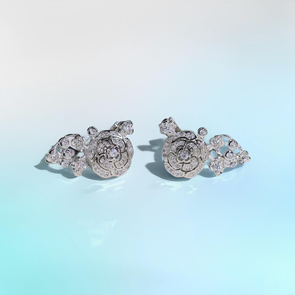 

Серьги-камелии с вырезами, классический хит продаж, версия с полными бриллиантами, гипоаллергенные серьги с гальваническим покрытием из 18-каратного золота, не выцветают