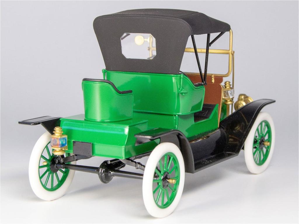 ICM 1/24 Scale Model T Ford 1912 Roadster Production Plastic Model 24016