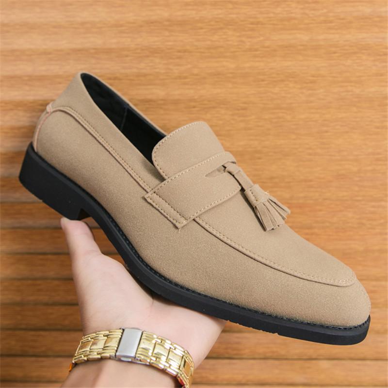 Fashion Designer New Men Pointed Tassels Suede Leather Shoes Male Casual Loafers Wedding Formal Dress Footwear Sapatos Tenis Masculino