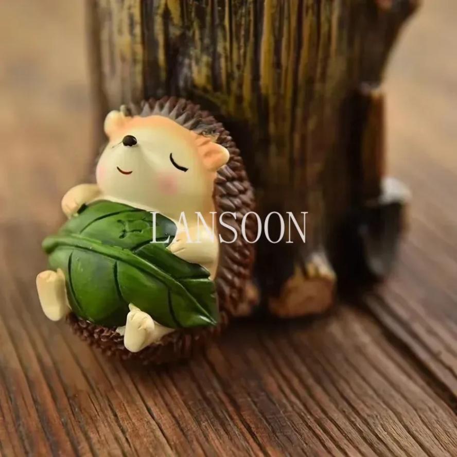 Student Pen Inserted Hedgehog Pen Holder Creative Home Personality Birthday Gift Resin Crafts Pencil Holder Office Accessories
