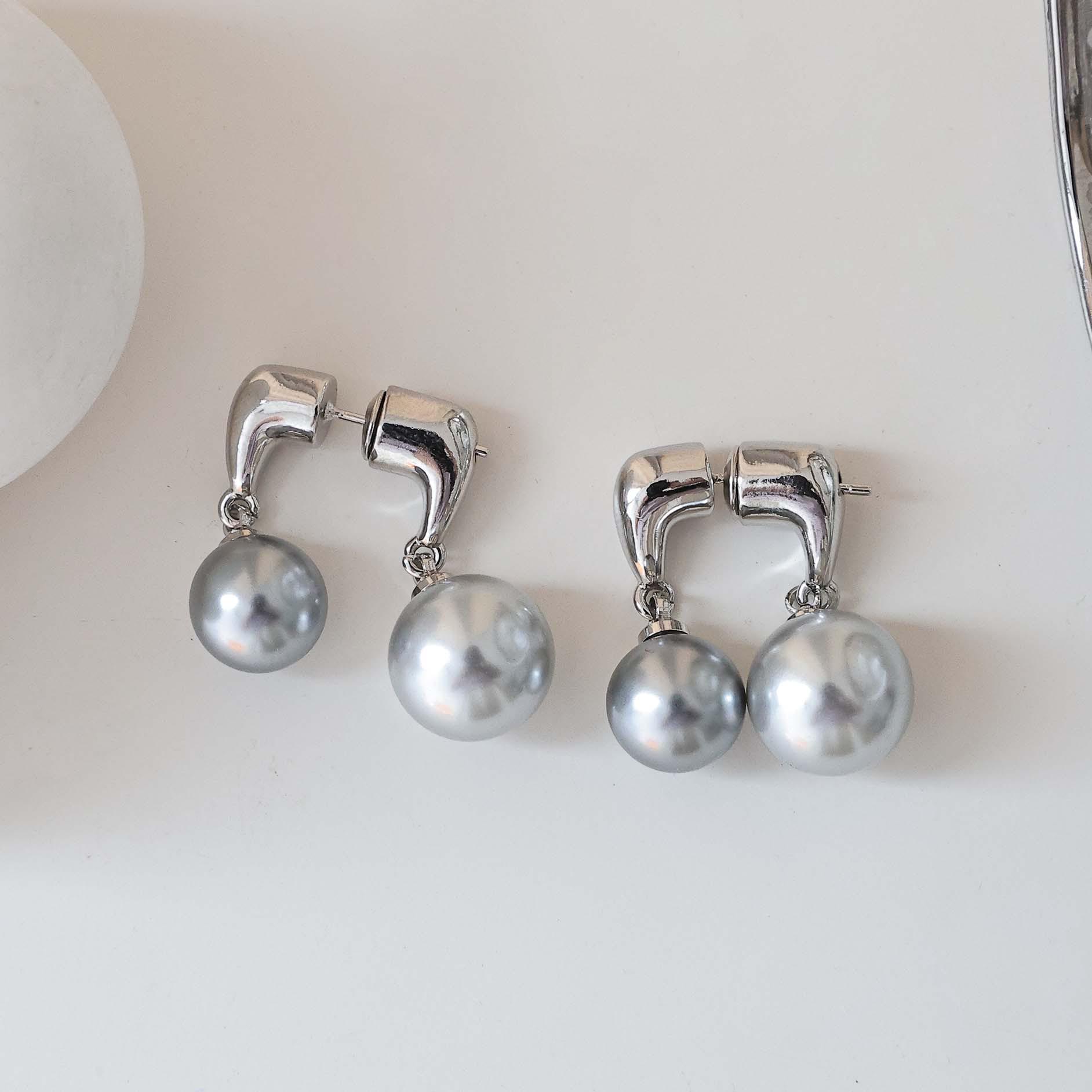 

2025 High-End Korean Style Earrings: Elegant, Versatile Studs & Ear Cuffs – Perfect Gift for Women Copper Plated 925 Silver