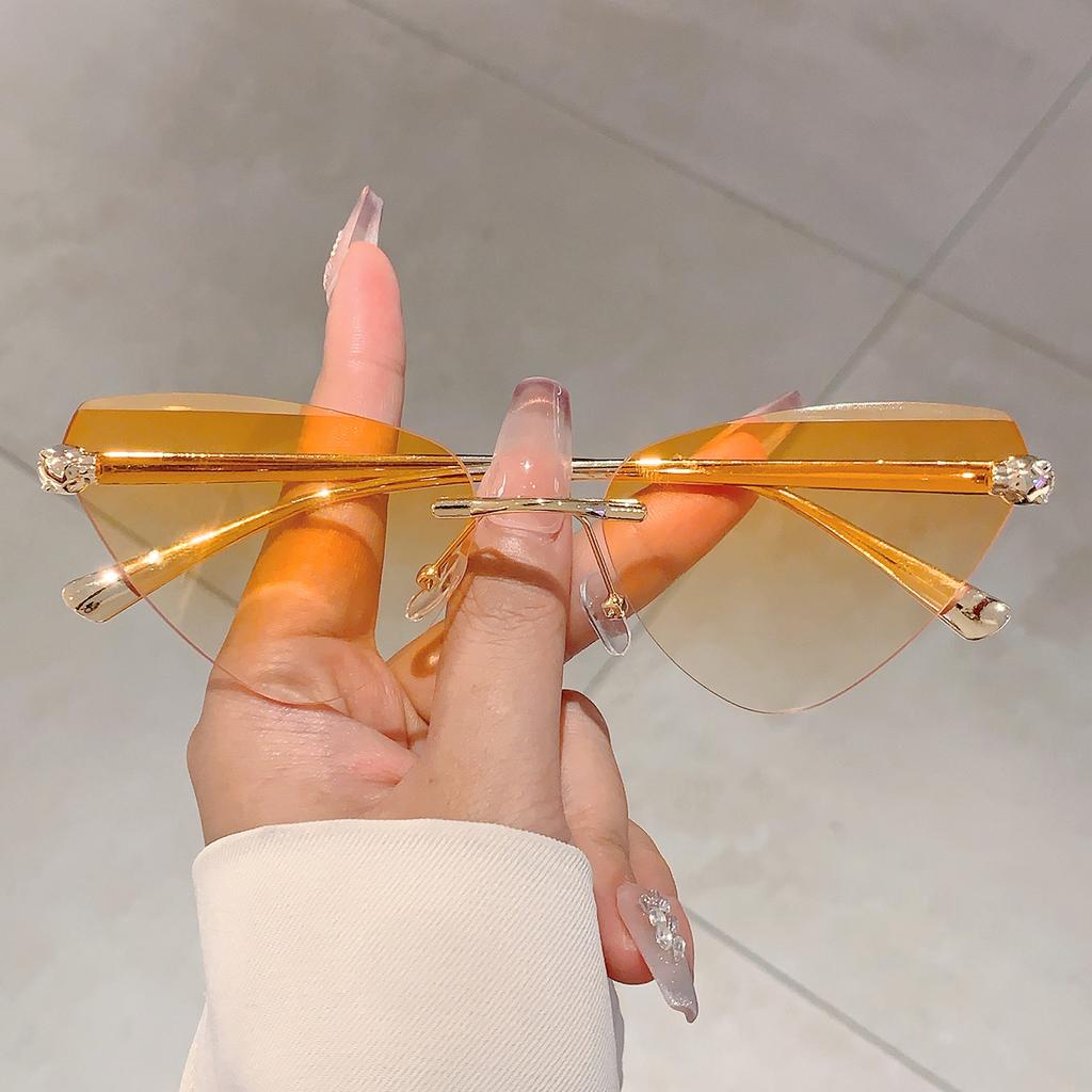 Retro Metal Rimless Triangle Sunglasses Women Luxury Brand Beach Gradient Sun Glasses Ladies Fashion Decor Pink Shades