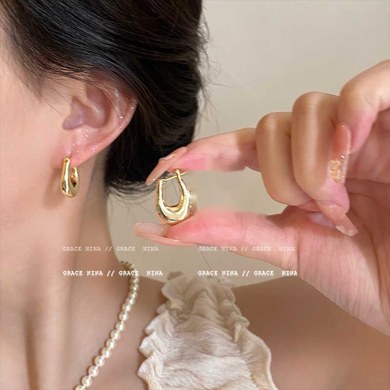 INS-style Minimalist Silver Needle, Versatile Plain Ear Hoop, Light Luxury Metal Round Hoop Earrings, High-end Ear Jewelry
