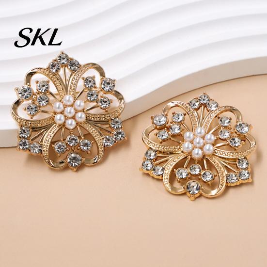 Decorative Flower Brooch Solid Alloy Floral Brooch, Hollow Pattern Lapel Pin with Strong Buckle Design, Electroplating Anti-Oxidation Badge for Coats