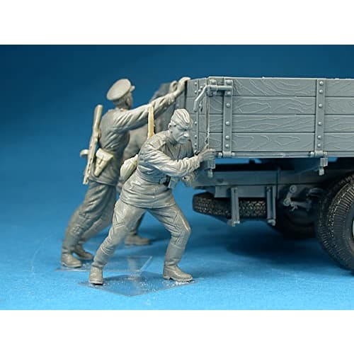 Miniart 1/35 GAZ-MM Mod. 1943 1.5-ton Truck Plastic Model