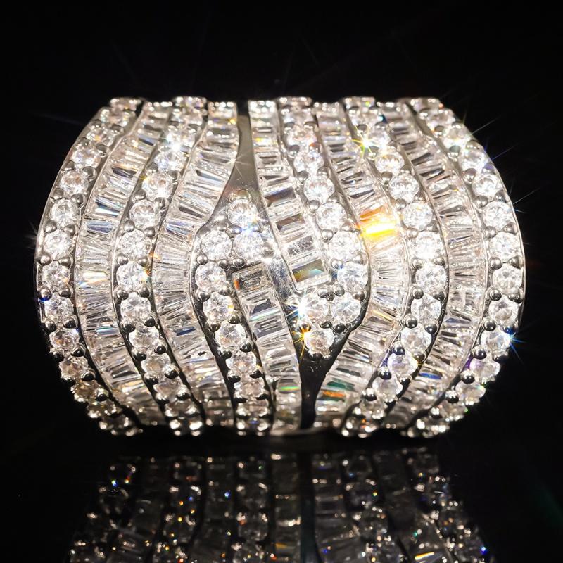Huitan Gorgeous Women Ring CopperColor Full Sparkling Cubic Zirconia Luxury Wedding Party Accessories Lady Geometric Jewelry