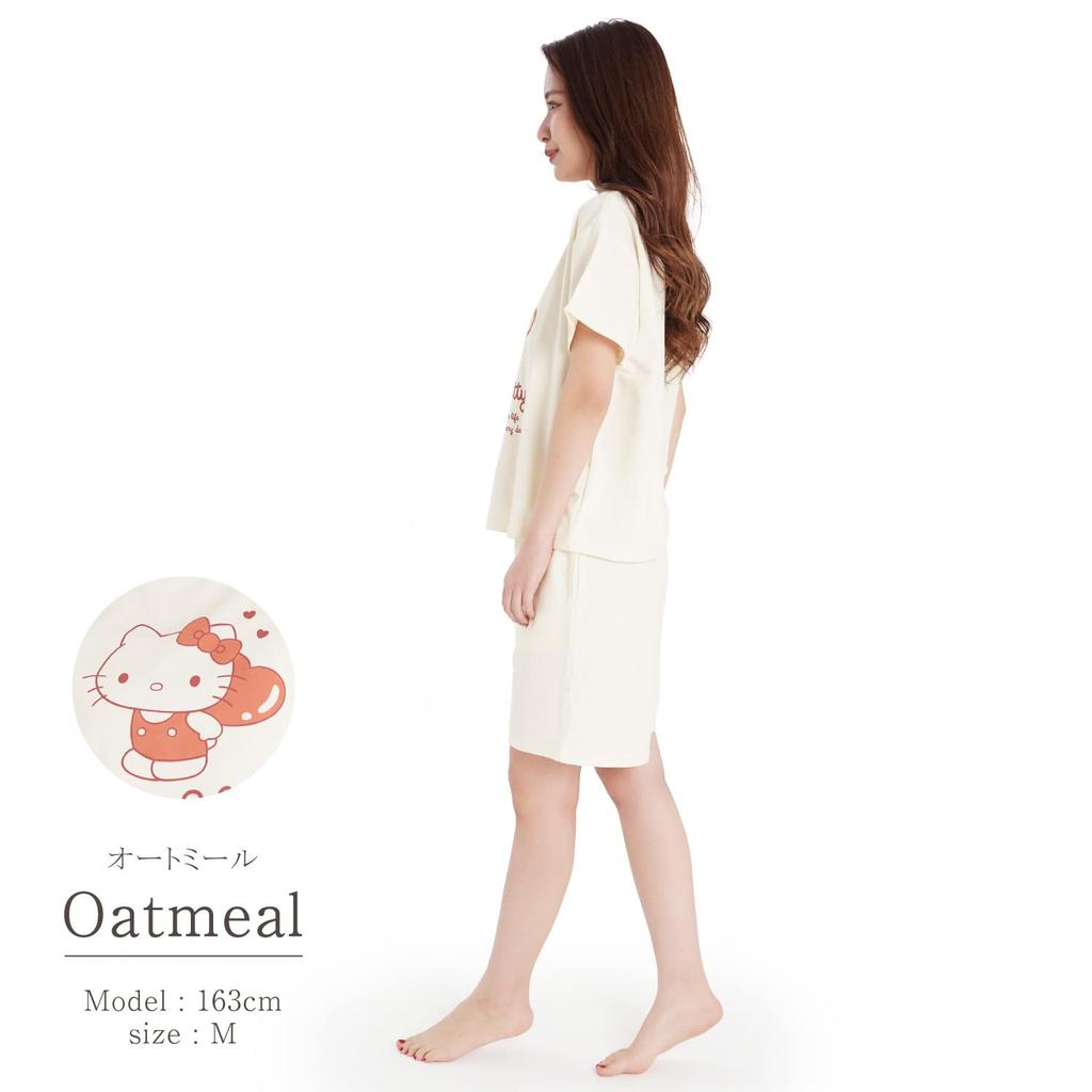 SAZAC SAN1659 Women's Mini Fleece Loungewear Set, U-Neck, Short Sleeves and Pants, Sanrio Hello Kitty Oatmeal Pajamas, Size M