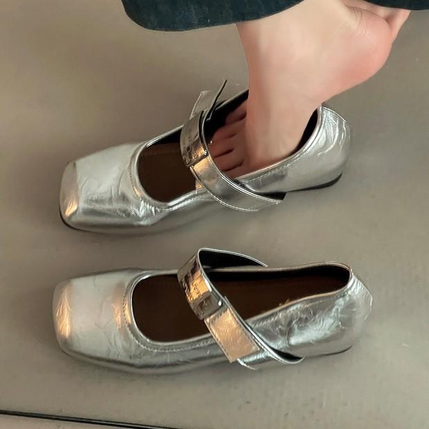 Skinny Mary Jane shoes fashionable summer new models increase height versatile temperament one-word buckle square head shallow mouth single shoes