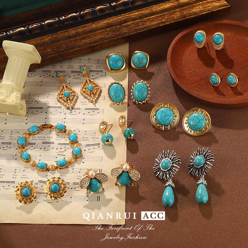 Medieval vintage earrings 925 high-end new models