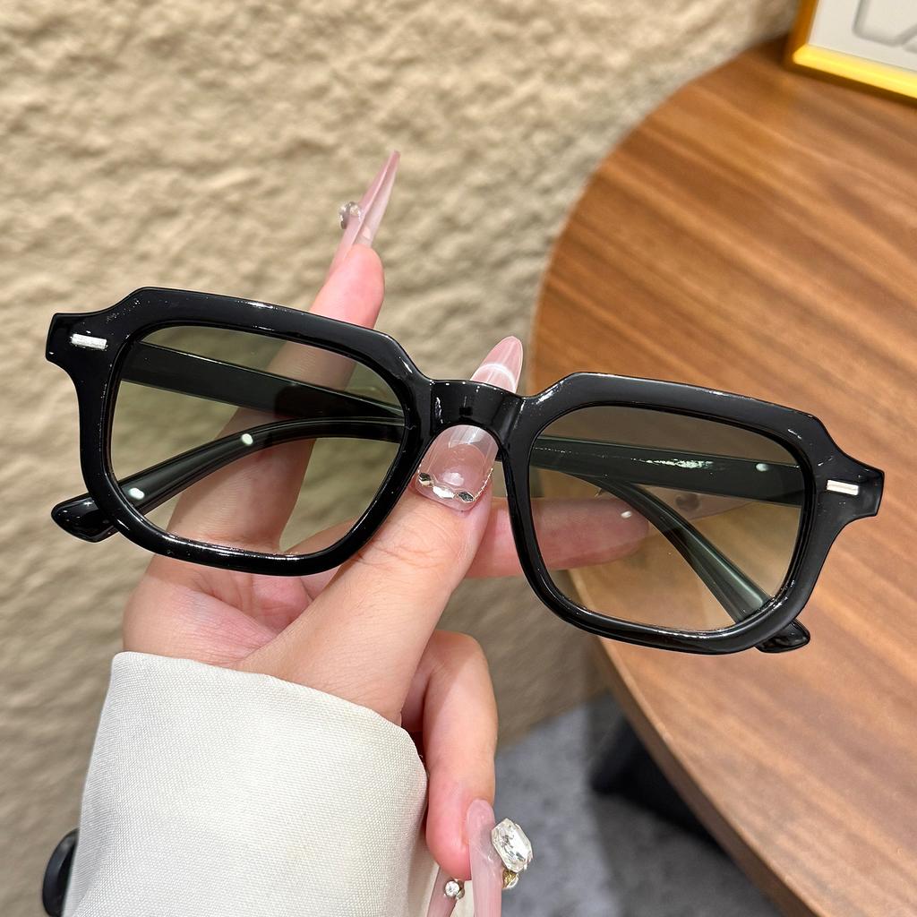 1Pc Classic Small Square Sunglasses for Women and Men, High-Quality Sunglasses for Travel and Driving, Candy Color Shades