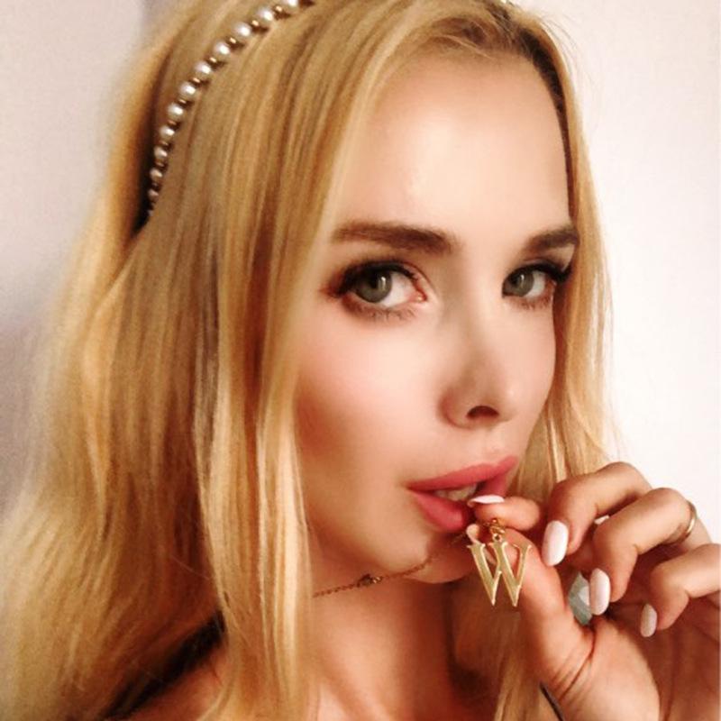 Gull alfabetet halskjeder for kvinner Smykker kjede på halsen 26 bokstaver anheng Halskjede rustfritt stål choker kvinne tilbehør