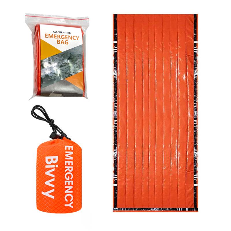 Insulated PE Sleeping Bag for Outdoor Emergencies: Thickened Aluminum Film for Wild Cold Protection and Disaster Relief.