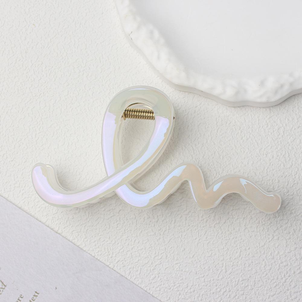 Korean Versatile Shiny Claw Clip: High-End Hair Accessory for Women