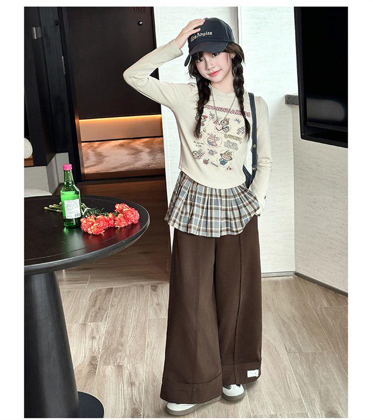 Girls' Trendy Autumn Outfit: Stylish Sweatshirt & Flap Pants Two-Piece Set