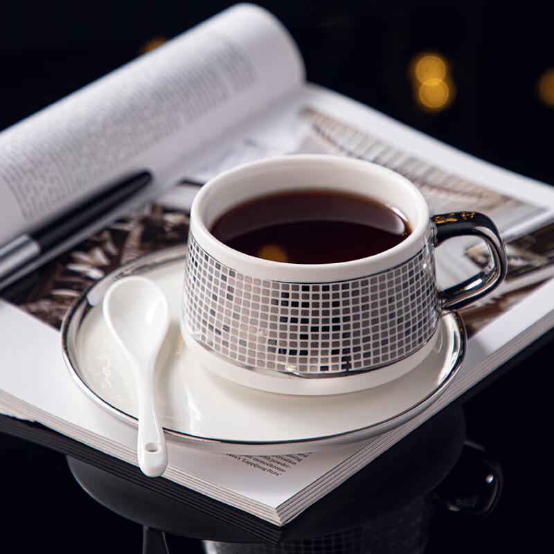 Keramický kávový set DuPont Mary