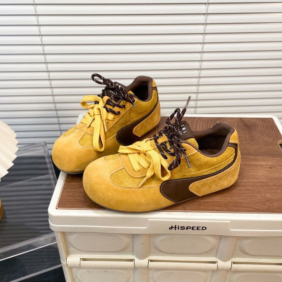 

Матовая кожа, легкие, мягкая подошва, немецкие тренировочные туфли, женские, весна 2025, новая коллекция, ретро, повседневные, туфли Форреста Гампа, универсальные, модные кеды 40 жёлтый