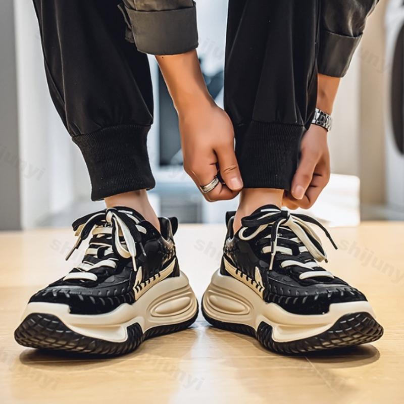 Fashion Niche Design Men's Low Top Thick Soled Casual Sports Shoes 2025 Autumn Fashion Versatile Comfortabel Non Slip Platform sneakers