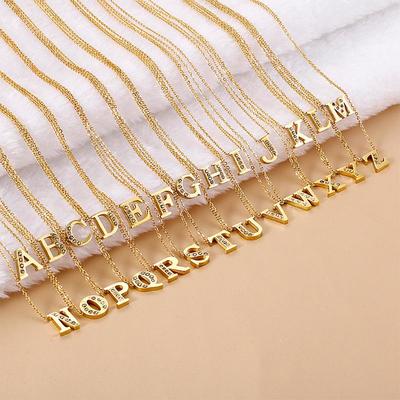 Colar de Clavícula de Aço Titânio da Nova Moda com 26 Berloques de Letras Inglesas de Diamante
