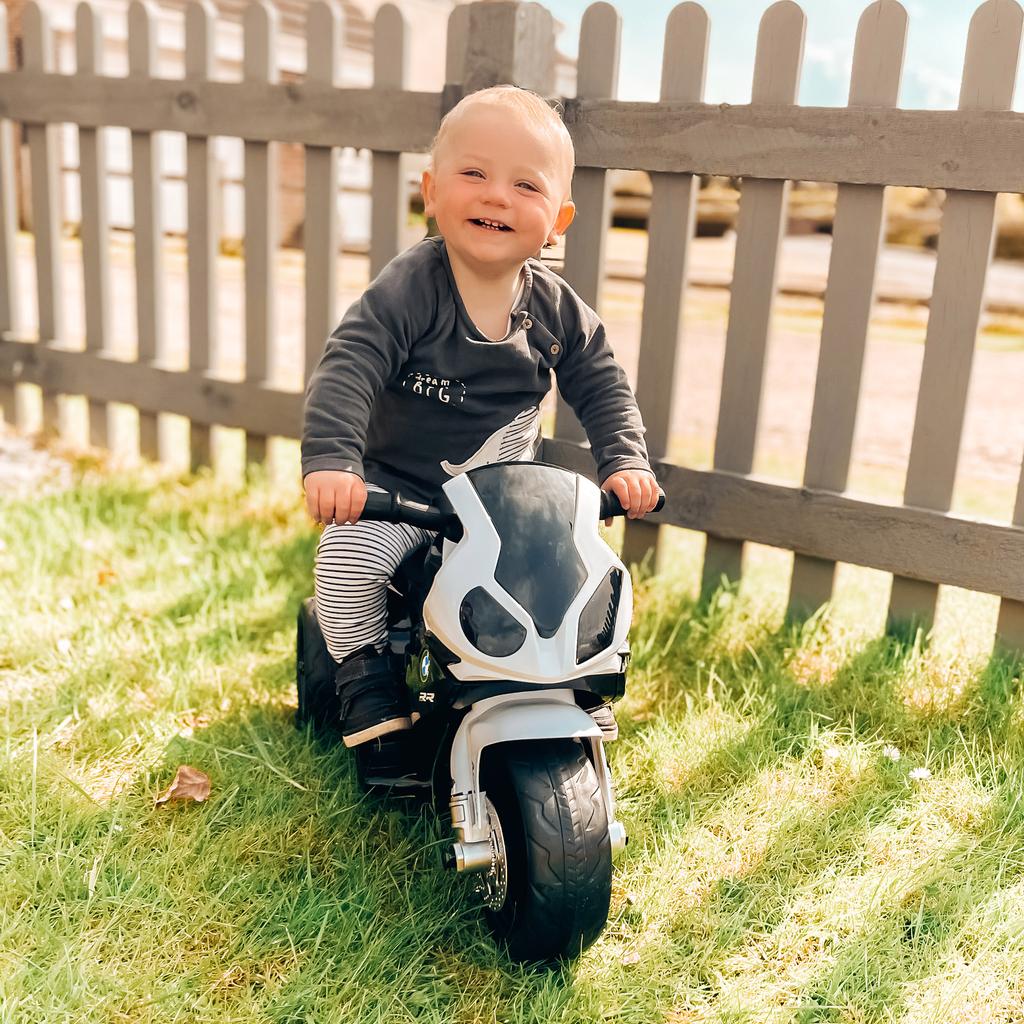 Electric Motorbike for Kids Ride on BMW Motorbike W/Headlights and Music, 6V, Black