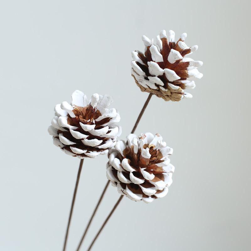 Yunnan Dried & Immortal Flowers Bouquet: Baby's Breath, Roses, Forget-Me-Nots for Home & Homestay Decor