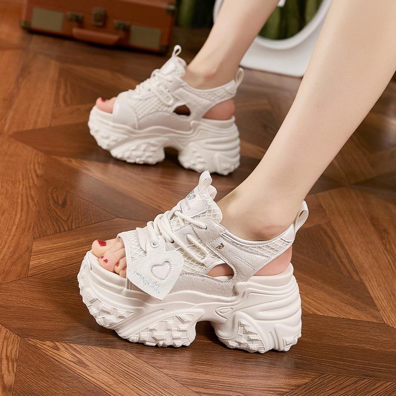 Platform Sandals Women's 2025 Summer New Dad Small Height-increasing Shoes Wear Versatile Sports Casual Beach Shoes