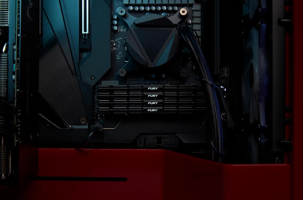 Kingston FURY Renegade 32GB 3600 DDR4 CL16 DIMM of Desktop Memory (Pack 4) - KF436C16RB2K4/32