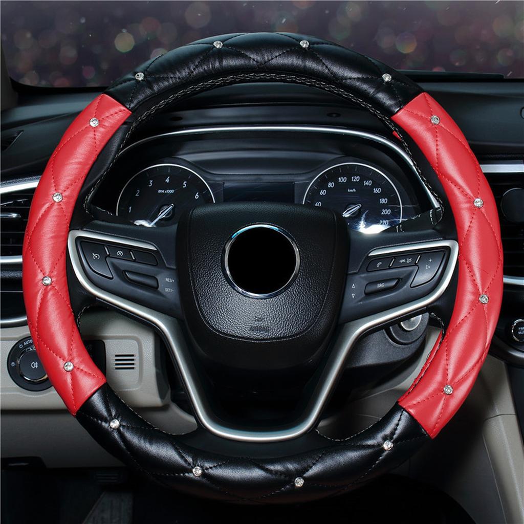 Měkký kožený vyšívaný stereo kryt volantu do auta s vnitřním kroužkem, zdobený diamanty, pasuje na 14,5-15 palců