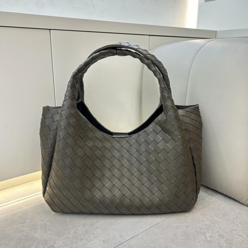 Genuine Leather Woven Shoulder Bag Women Large Capacity Minimalist Tote Bucket With Magnetic