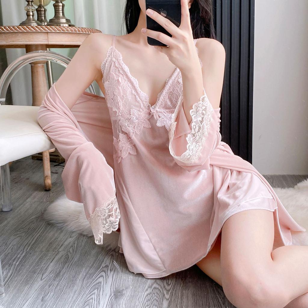 Yase [Gorgeous Flowers] New velvet nightdress women's exquisite lace heavy industry design hanging skirt with chest pad set