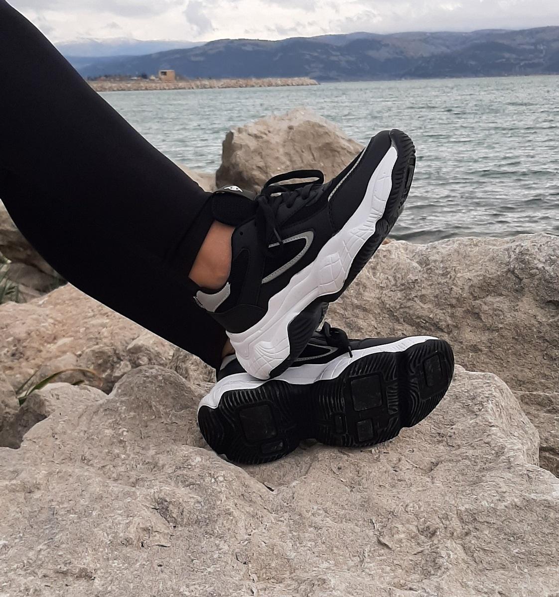 

Dunlop 2323 Black-White Color Fuspetli Thick Sole Sports Shoes