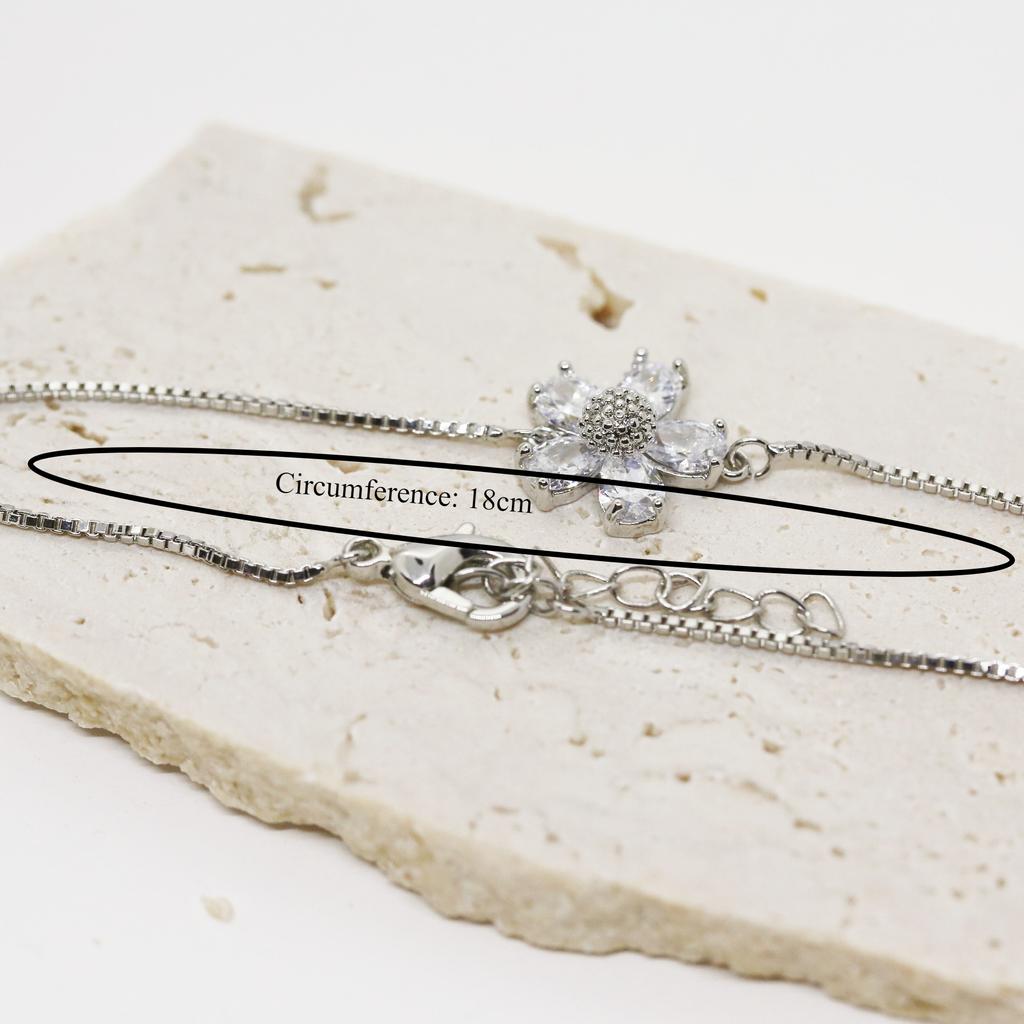 Flower Shape Diamond Adjustable Bracelet Women, Fashionable Exquisite Light Luxury Bracelet Accessories Gift