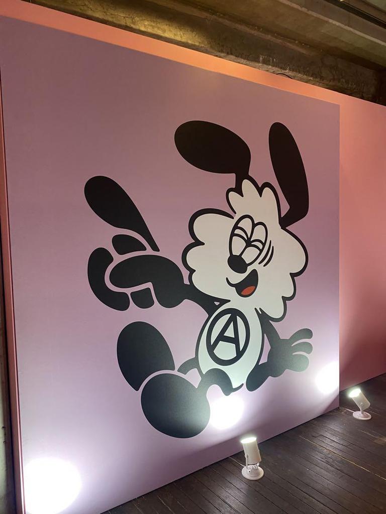 [USED] Verdy Pop Up AMEX T-SHIRT L size