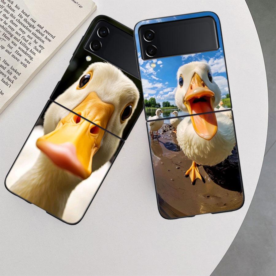 Yellow Duck Phone Case For Samsung Z Flip 7 6 5G Galaxy Z Flip 5 4 3 Black Hard Cell Cover Luxury PC Shell Coque