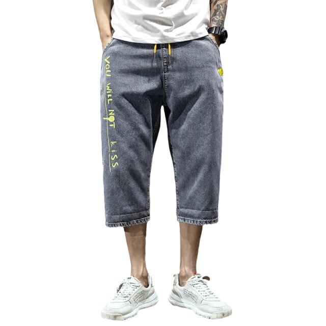Mens Jeans Loose Fit Capri Pants Gray Light Blue Wide Leg Jeans Men Elastic Waist Drawstring Printing Letters Trendy Cowboys