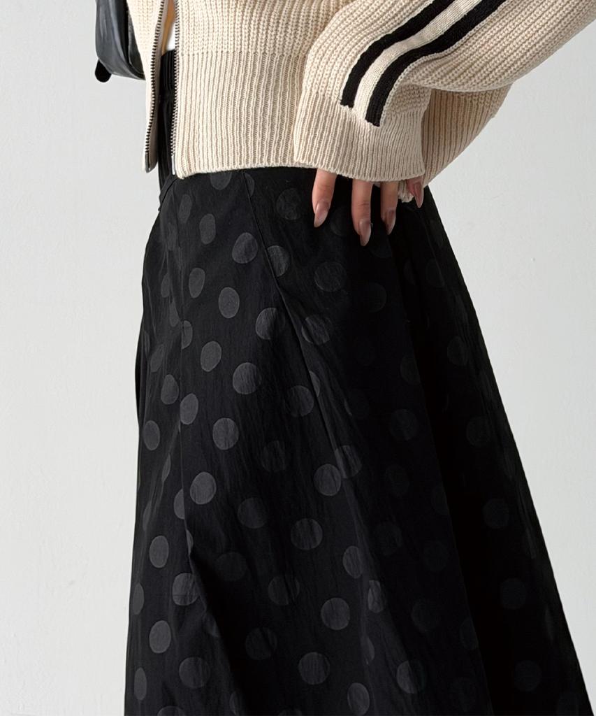 The Green Lab Dot Wrap Skirt [Black]