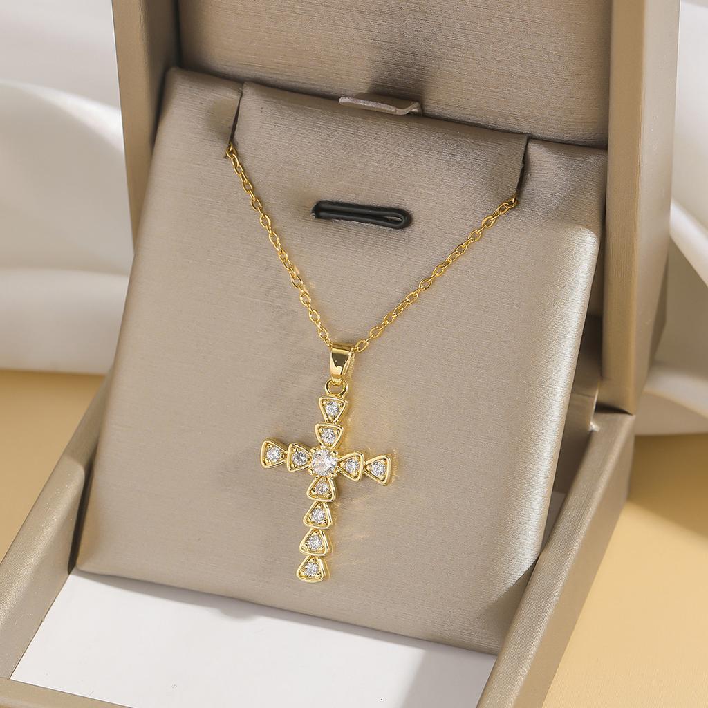 Cool Luxury Shiny Zircon Cross Pendant Necklaces for Women Men Fashion Stainless Steel Chains Collar Jewelry Accessories Gift