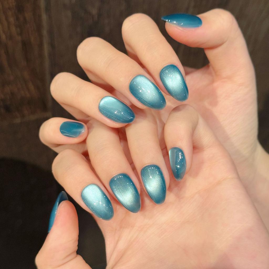 Unghie Finte Glitterate Corte a Mandorla Colla Gel per Unghie Occhio di Gatto Unghie Finte Neutre Corte a Stiletto Unghie Finte Acriliche Ovali Kit Manicure per Donne