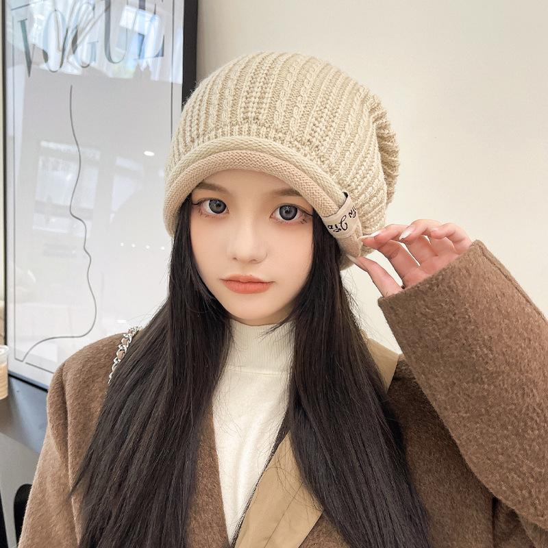 

Корейская версия новой универсальной шапки на осень и зиму для женщин, вязаная шерстяная шапка с надписью-буквой и кулиской, теплая шапка, закрывающая голову и уши One Size