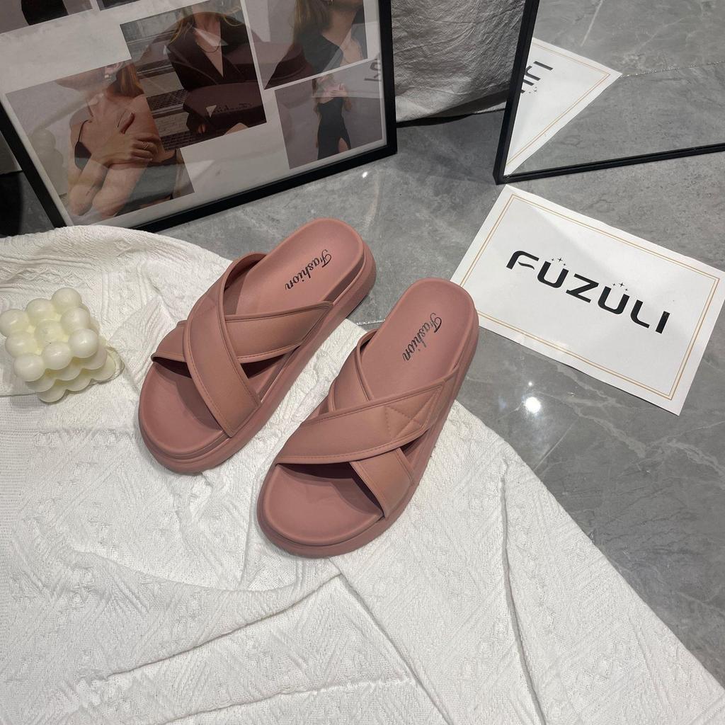 Überkreuzte Pantoffeln mit weicher Sohle Damen Sommerbekleidung neue Internet-Berühmtheit Mode flache Pantoffeln Mädchen lässige Strandsandalen