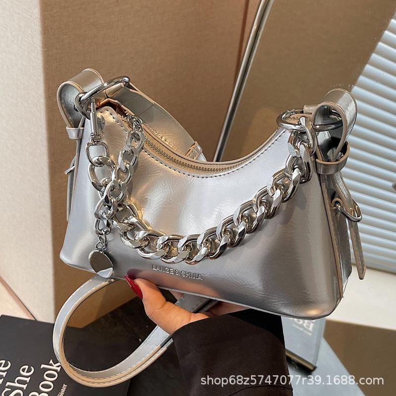 2025 Spring New Chain Crescent Bag French Niche Commuter Crossbody Bag Commuter Women's Shoulder Bag