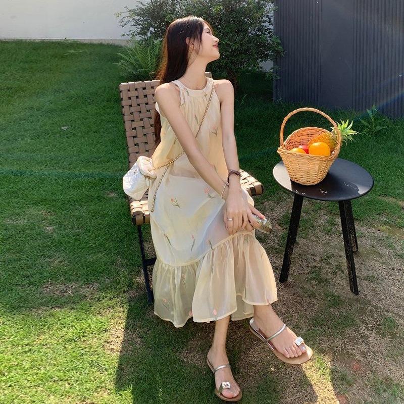 French temperament off-the-shoulder neck floral dress women's summer sweet and gentle wind loose and thin beach medium and long dress