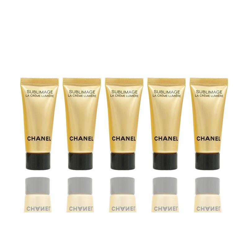 

CHANEL Sublimage La Crème Lumière Зразок дорожнього розміру(5 мл) 5ml*5