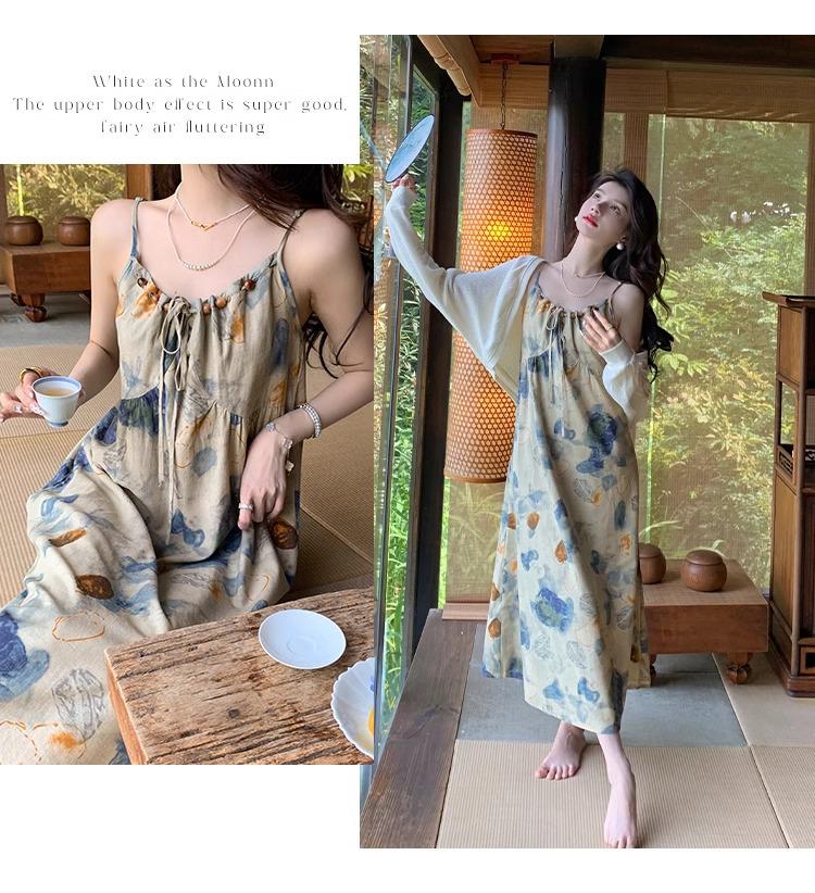 Chinesisches Tuschemalerei Off-Shoulder Batik-Camisole-Kleid - Schnürung, Lockere Taille, Urlaubsstil.